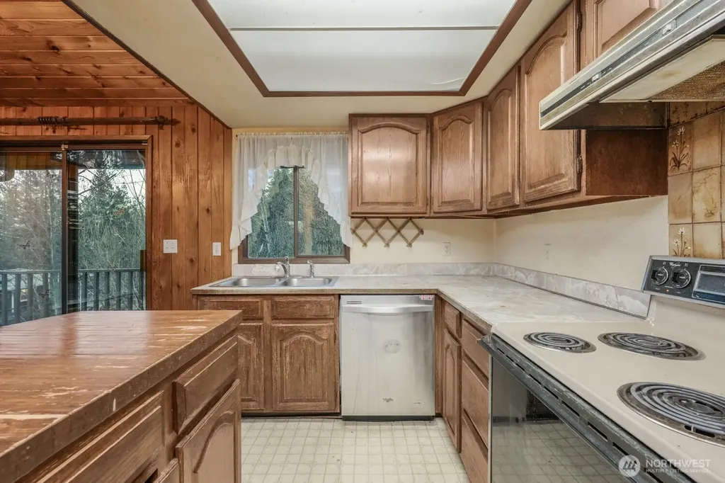 8388 N Pass Road Sumas WA 98295