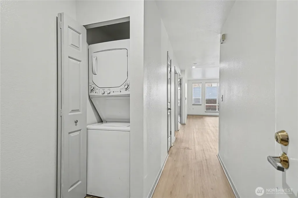 3028 Western Avenue Seattle WA 98121