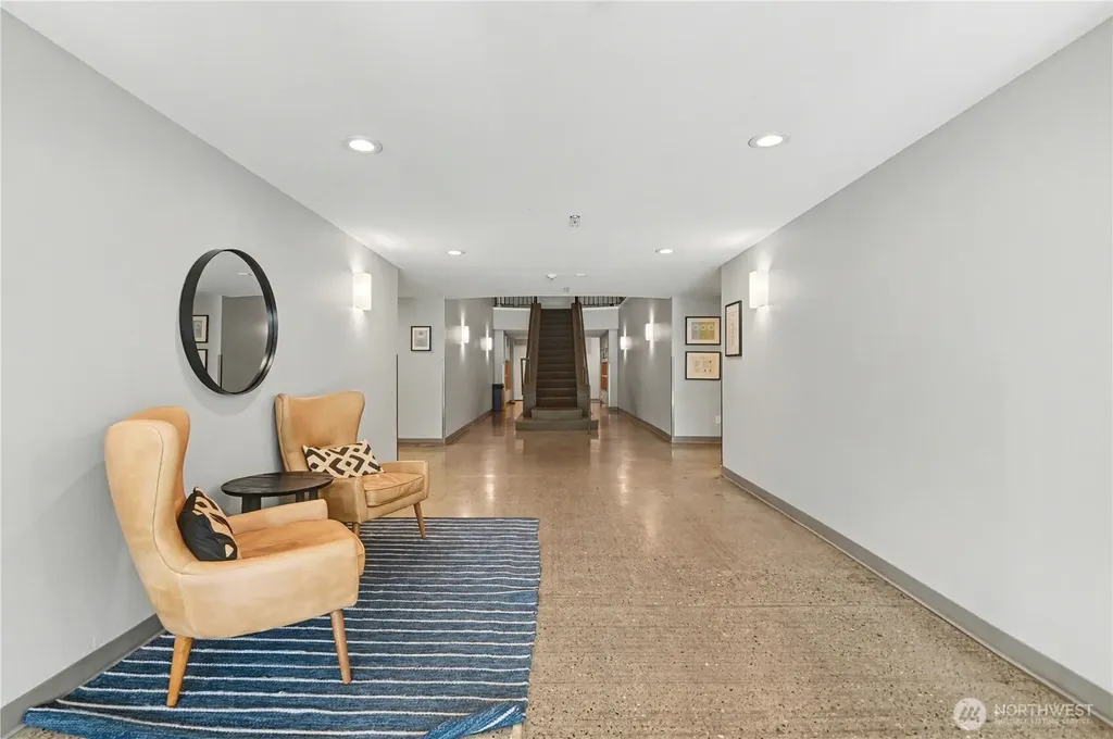 3028 Western Avenue Seattle WA 98121