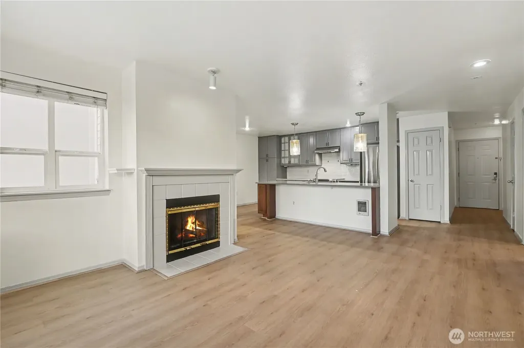 3028 Western Avenue Seattle WA 98121