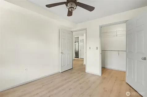 3028 Western Avenue Seattle WA 98121