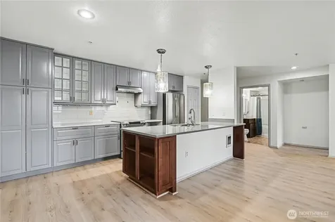 3028 Western Avenue Seattle WA 98121