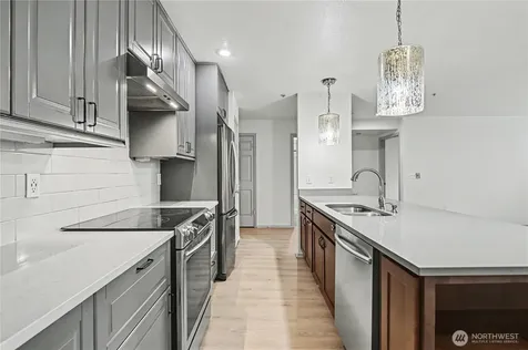 3028 Western Avenue Seattle WA 98121