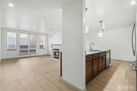 3028 Western Avenue Seattle WA 98121