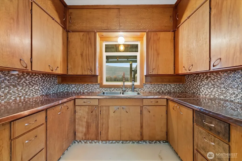 30731 Walberg Road Sedro Woolley WA 98284