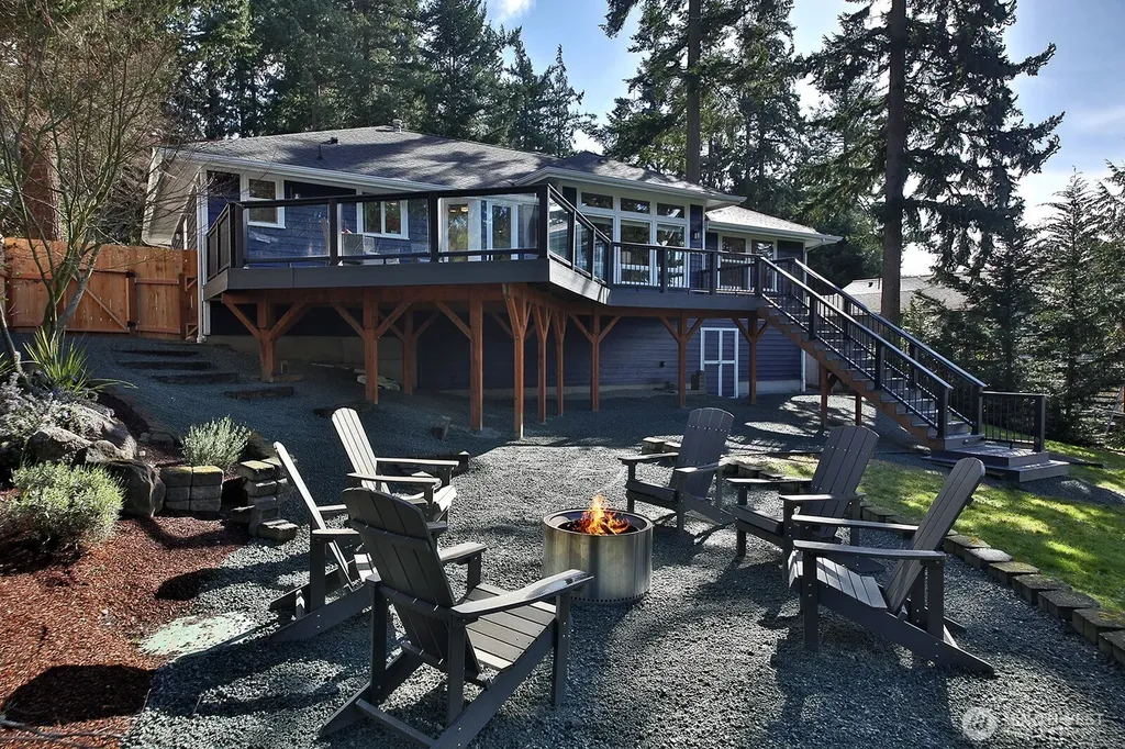 5938 Sundown Lane Freeland WA 98249
