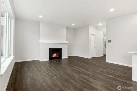27106 30th Place S Kent WA 98032