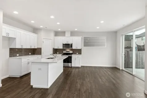 27106 30th Place S Kent WA 98032