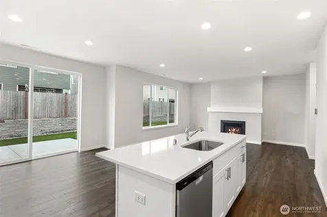 27106 30th Place S Kent WA 98032