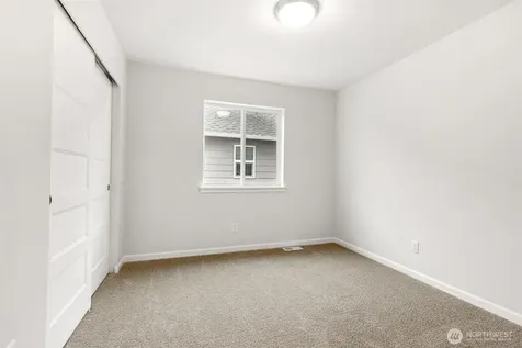 27106 30th Place S Kent WA 98032