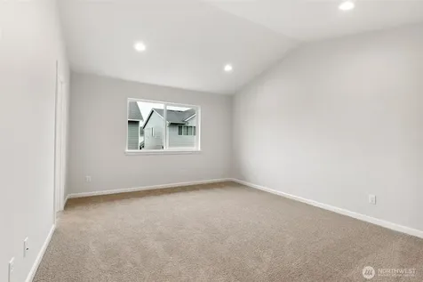 27106 30th Place S Kent WA 98032