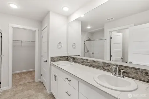 27106 30th Place S Kent WA 98032