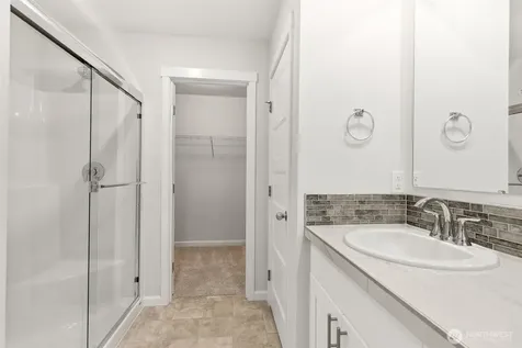 27106 30th Place S Kent WA 98032