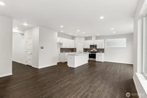 27106 30th Place S Kent WA 98032