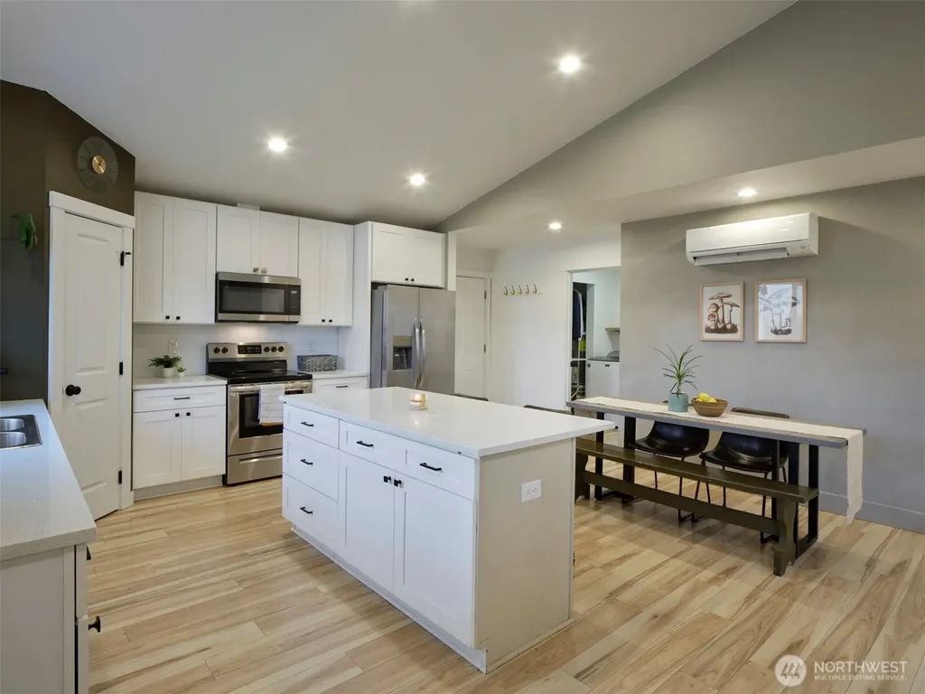 1015 Peach Road Winlock WA 98596