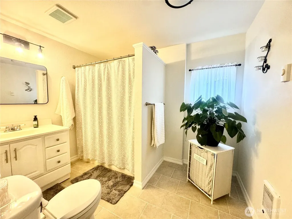 450 E Parkway Boulevard Shelton WA 98584
