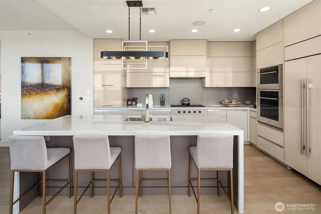 10650 NE 9th Place Bellevue WA 98004