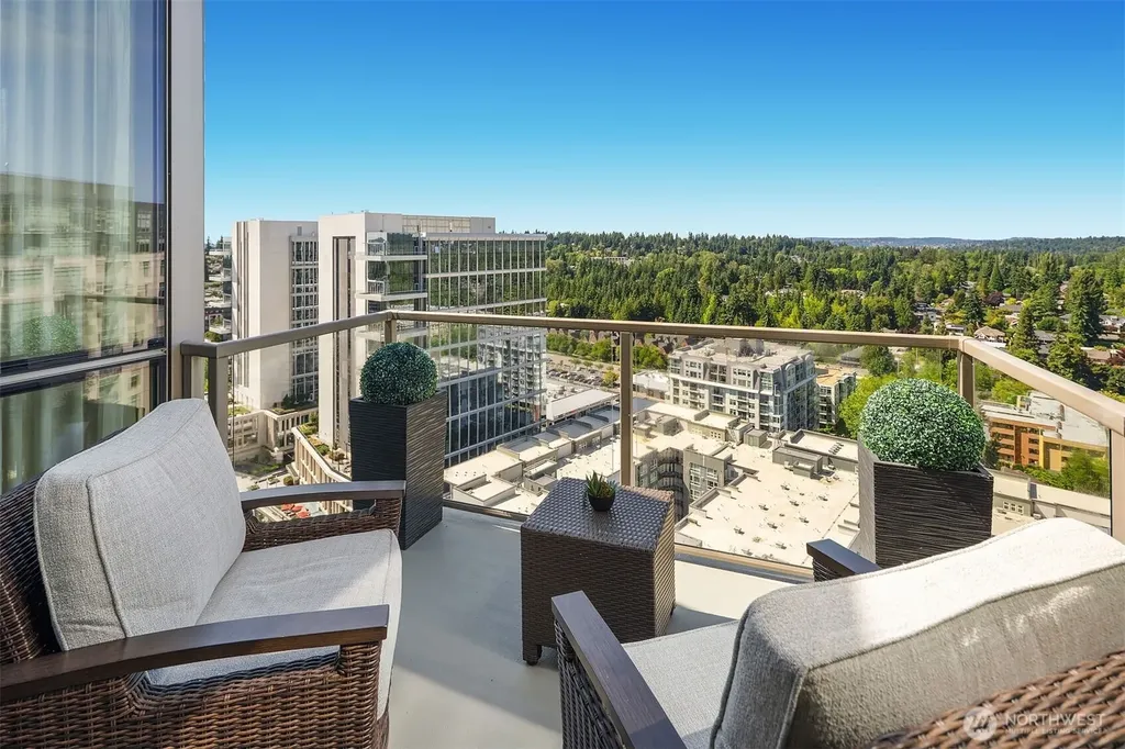 10650 NE 9th Place Bellevue WA 98004