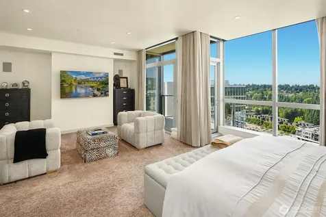 10650 NE 9th Place Bellevue WA 98004