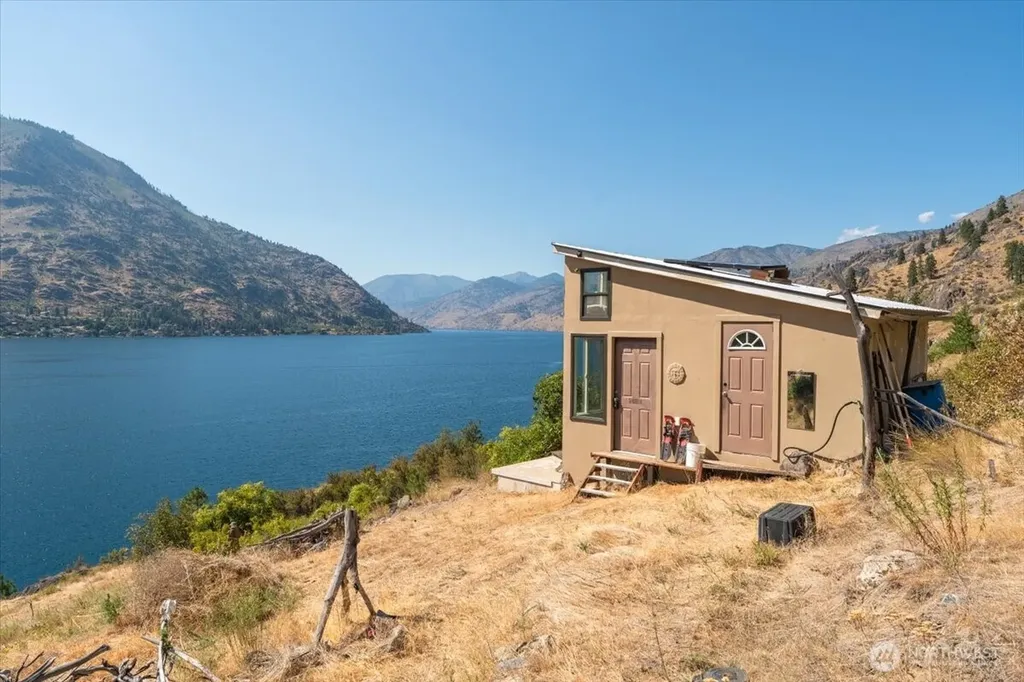 2570 Emerson Acres Road Manson WA 98831