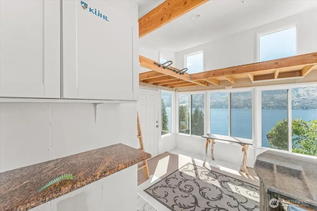 2570 Emerson Acres Road Manson WA 98831