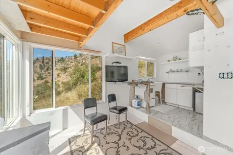 2570 Emerson Acres Road Manson WA 98831