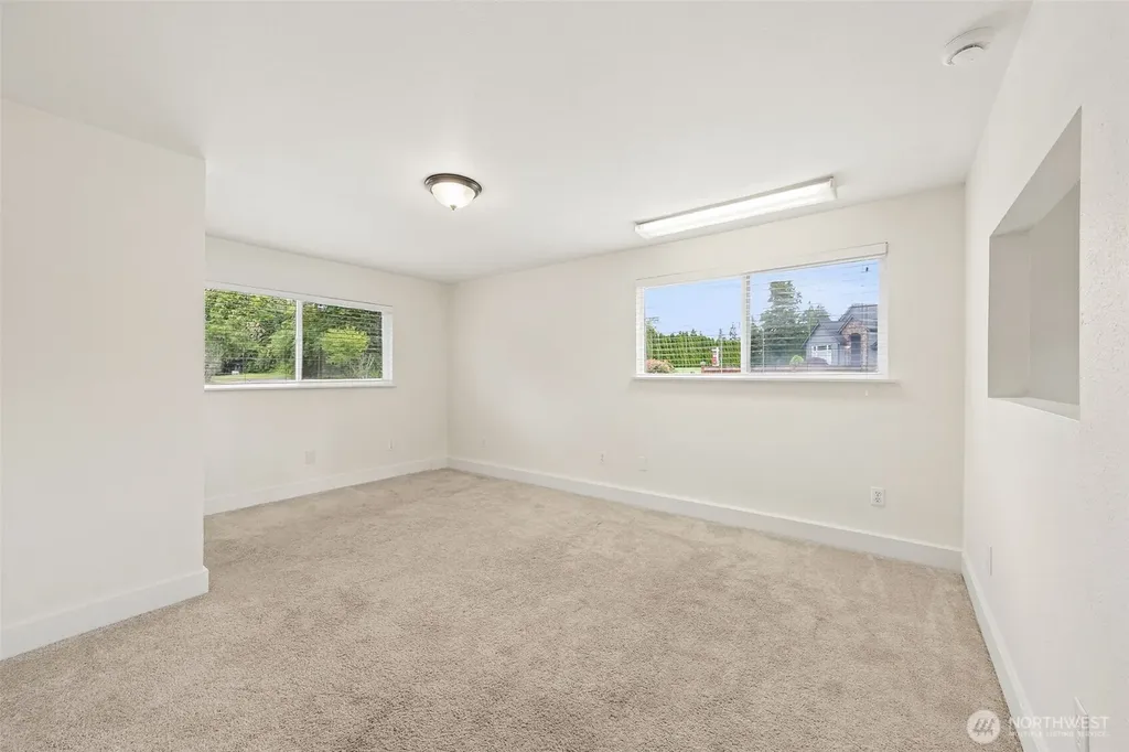 8520 Woodland Avenue E Puyallup WA 98371