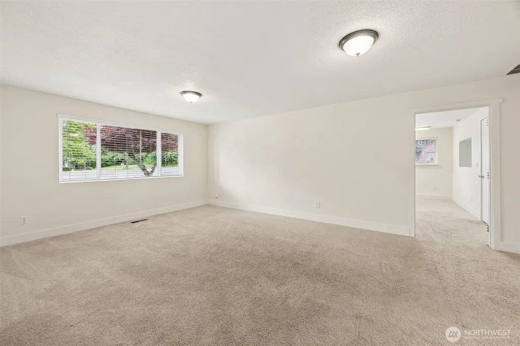 8520 Woodland Avenue E Puyallup WA 98371