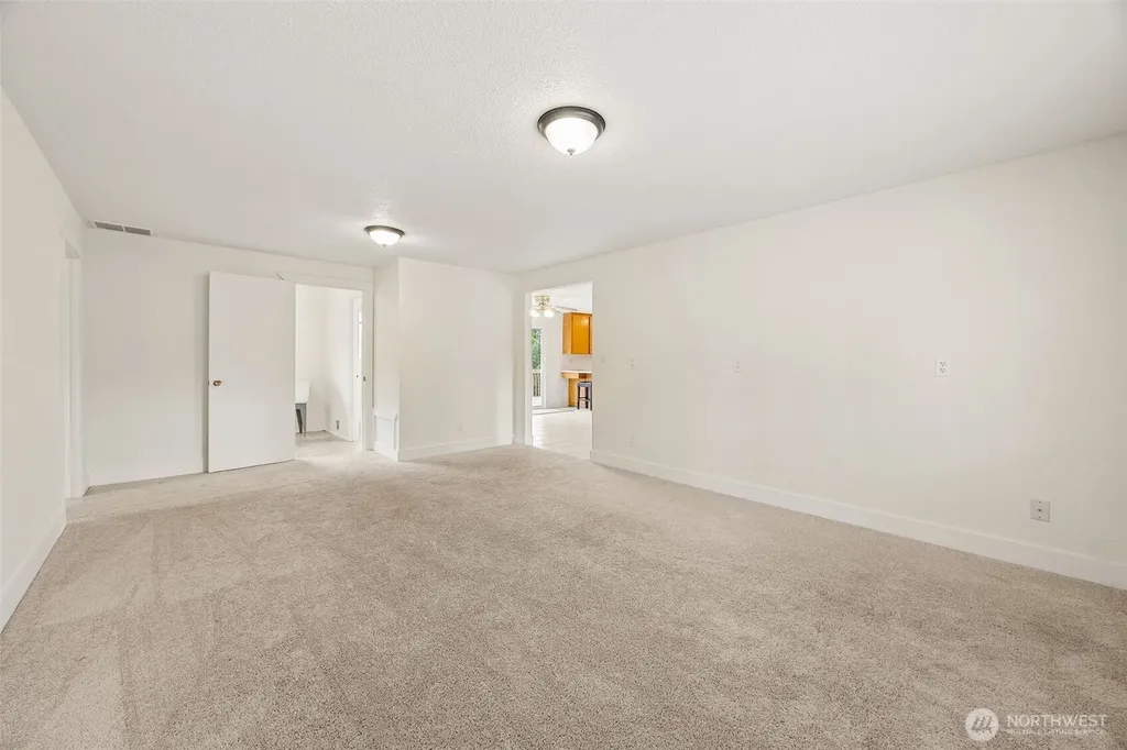 8520 Woodland Avenue E Puyallup WA 98371