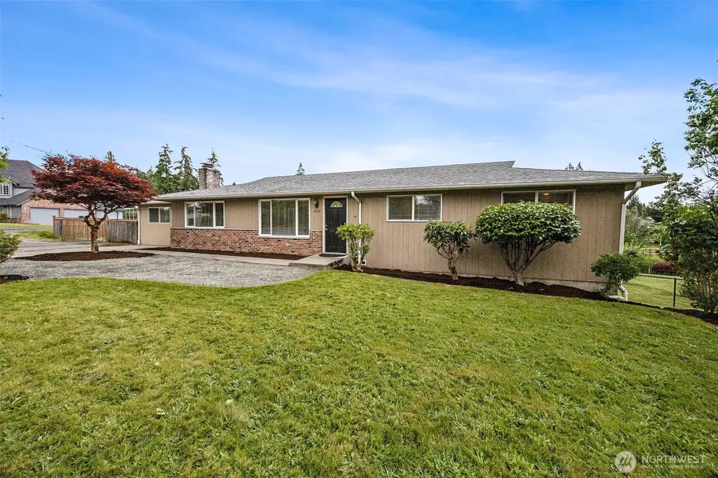 8520 Woodland Avenue E Puyallup WA 98371