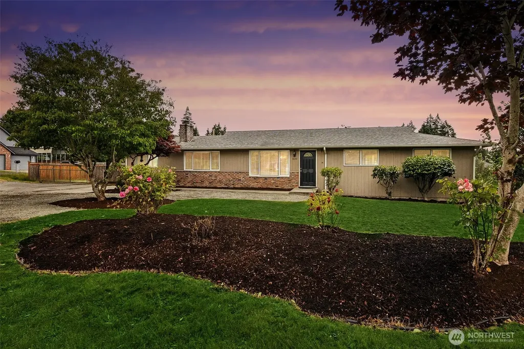 8520 Woodland Avenue E Puyallup WA 98371