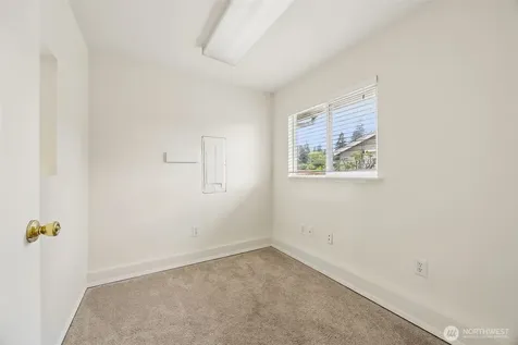 8520 Woodland Avenue E Puyallup WA 98371