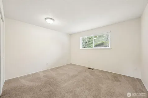8520 Woodland Avenue E Puyallup WA 98371
