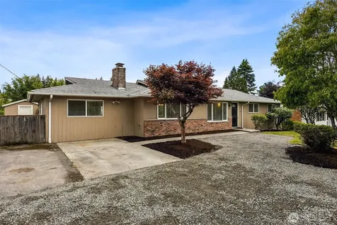 8520 Woodland Avenue E Puyallup WA 98371