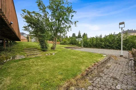 8520 Woodland Avenue E Puyallup WA 98371