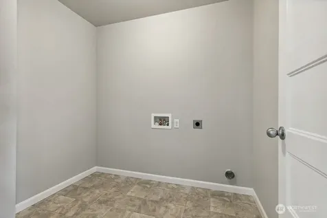 27118 30th Place S Kent WA 98032