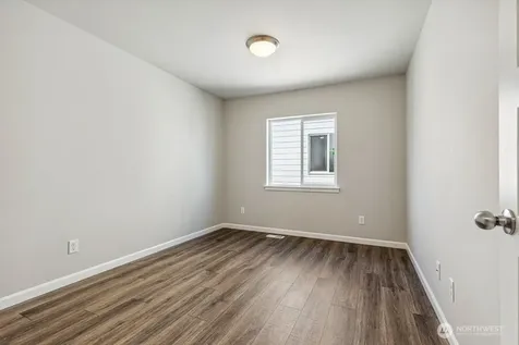 27118 30th Place S Kent WA 98032