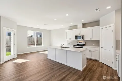 27118 30th Place S Kent WA 98032