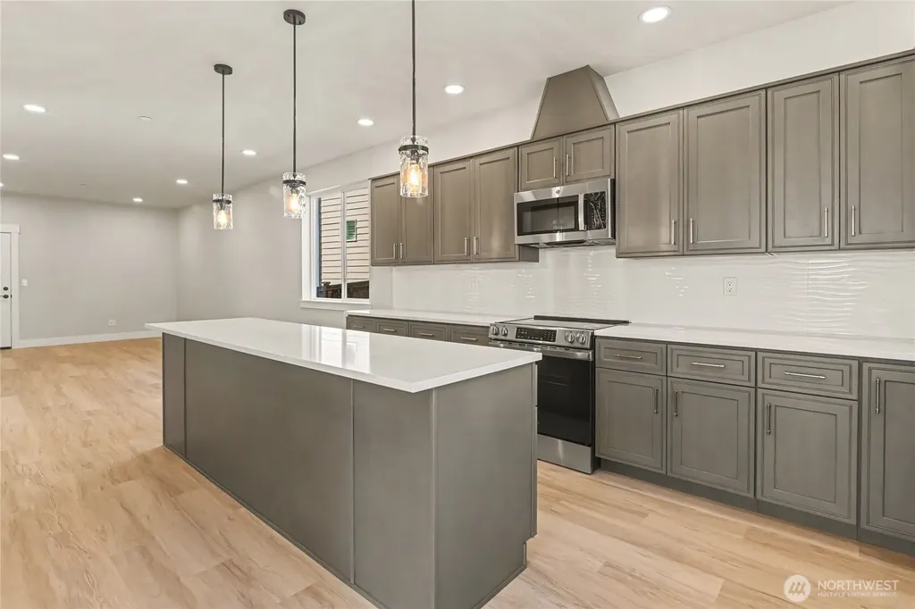 7648 Deschutes Heights Court SE Tumwater WA 98501