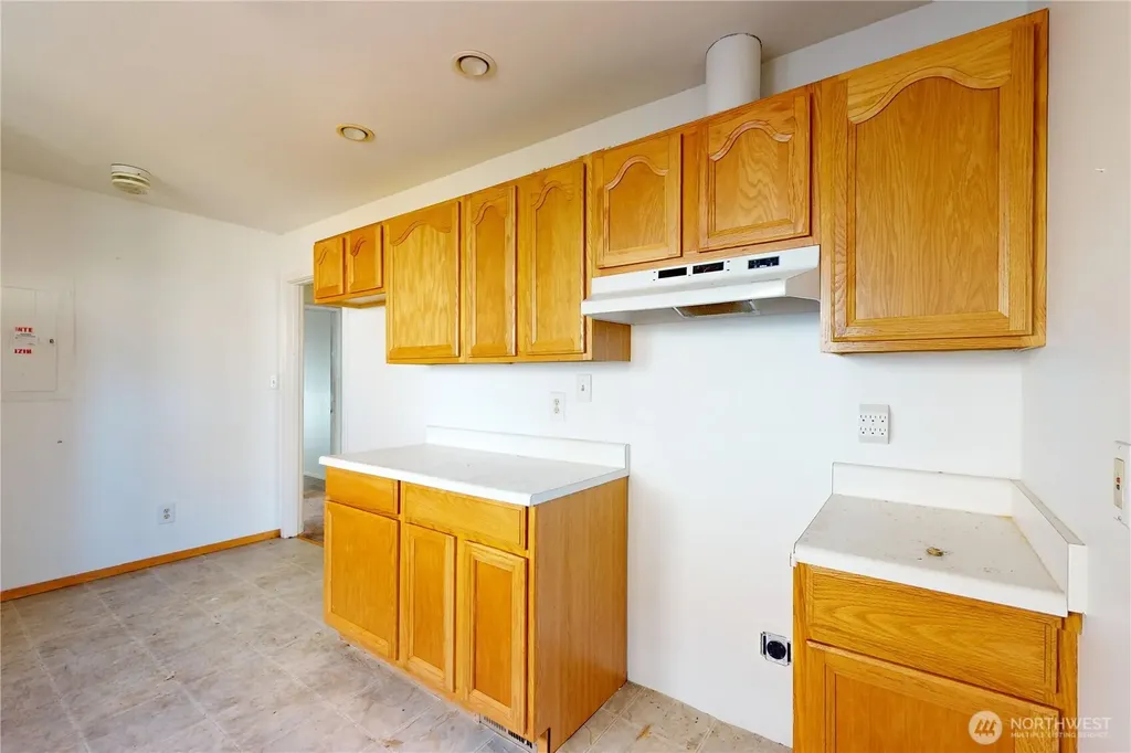 237 Emerson Avenue Hoquiam WA 98550