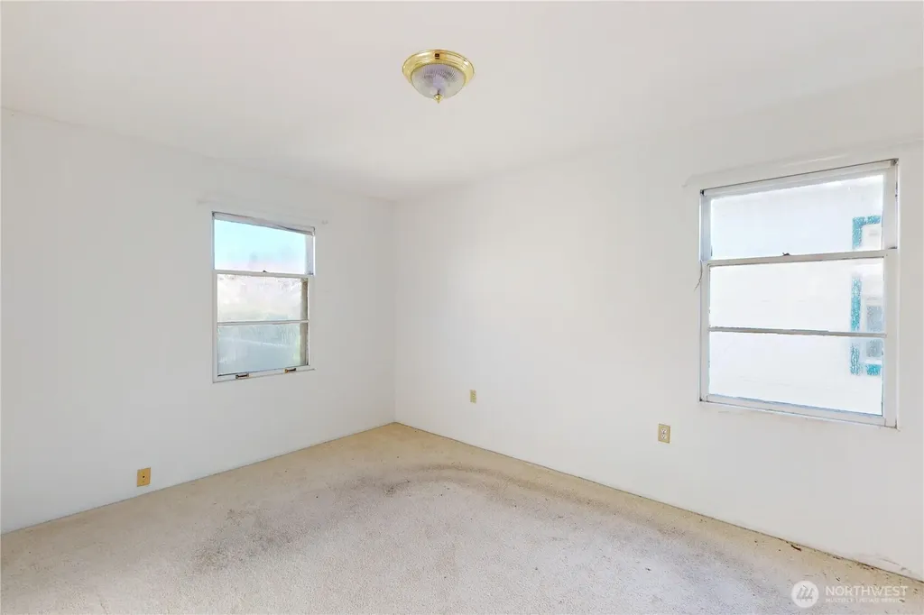 237 Emerson Avenue Hoquiam WA 98550