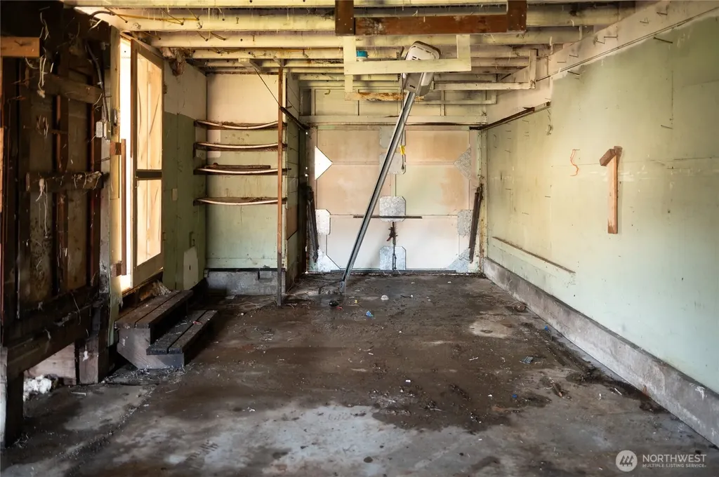 237 Emerson Avenue Hoquiam WA 98550