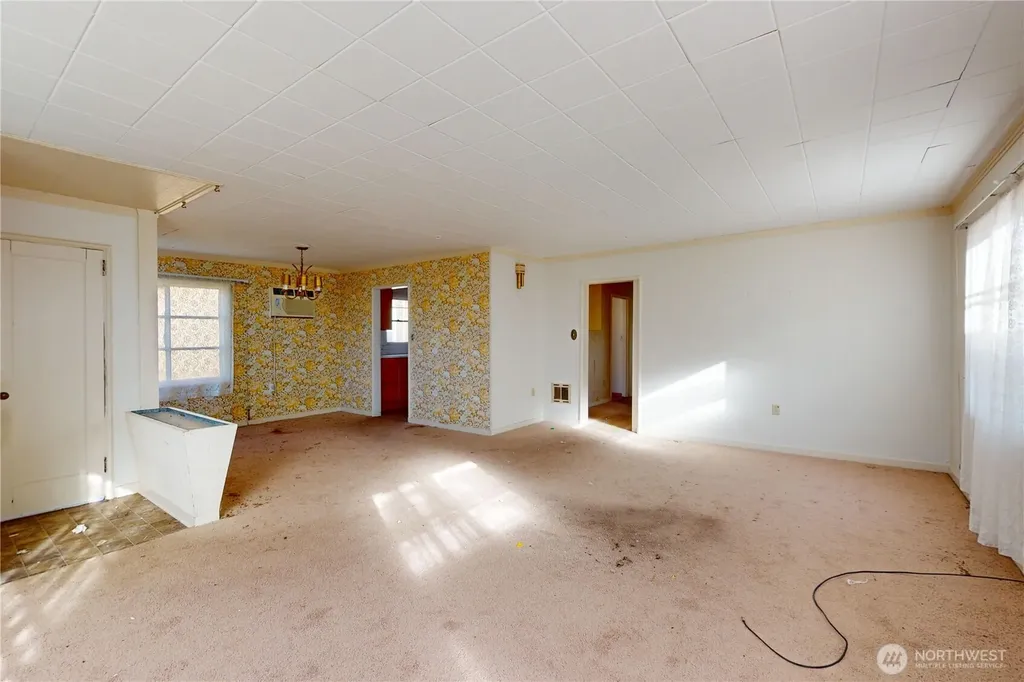 237 Emerson Avenue Hoquiam WA 98550