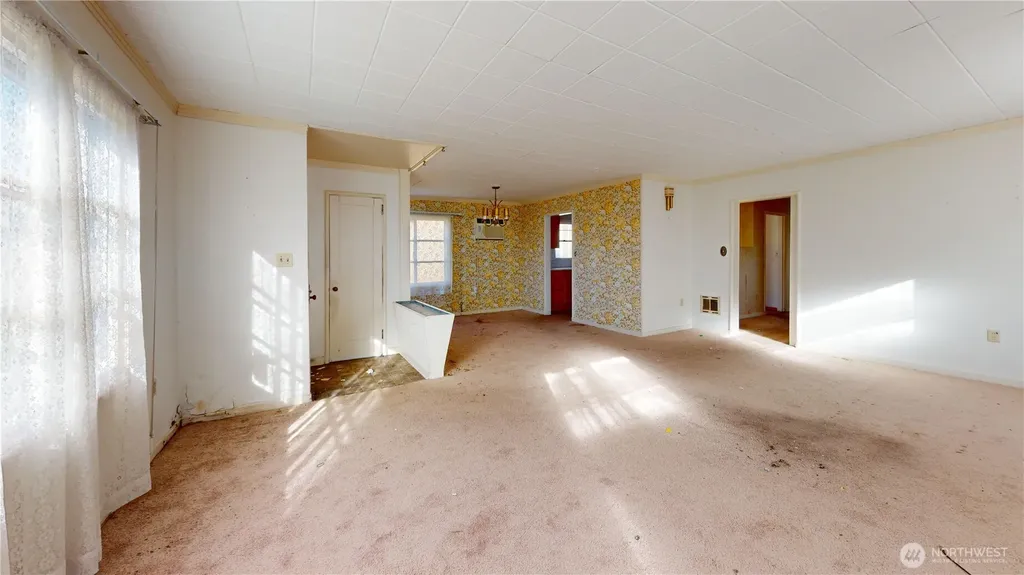 237 Emerson Avenue Hoquiam WA 98550