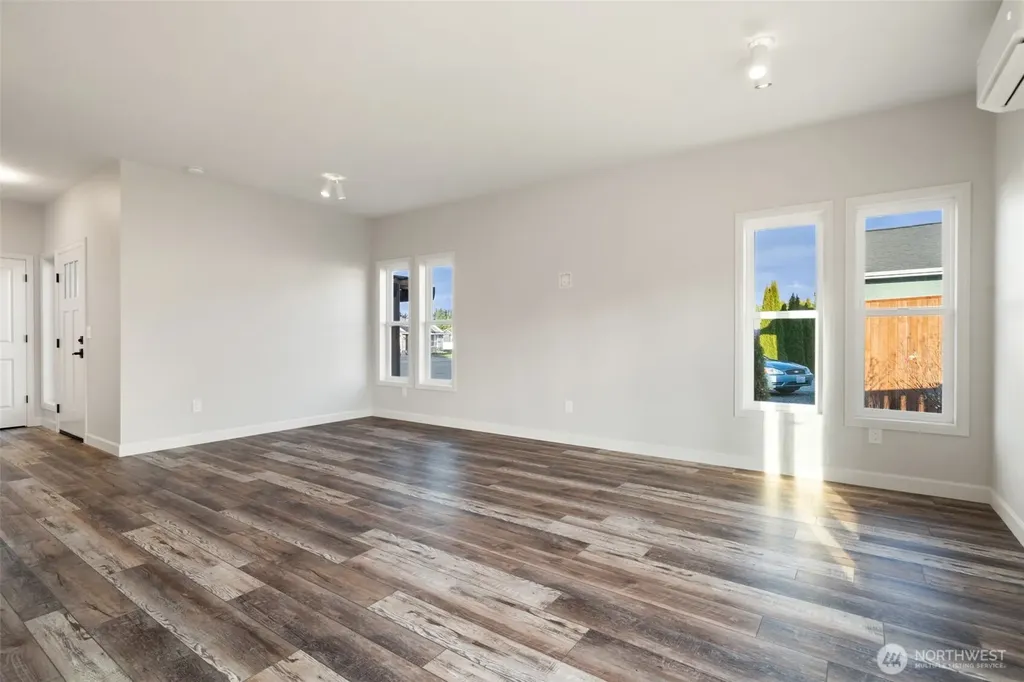 71 Heron Way Sequim WA 98382