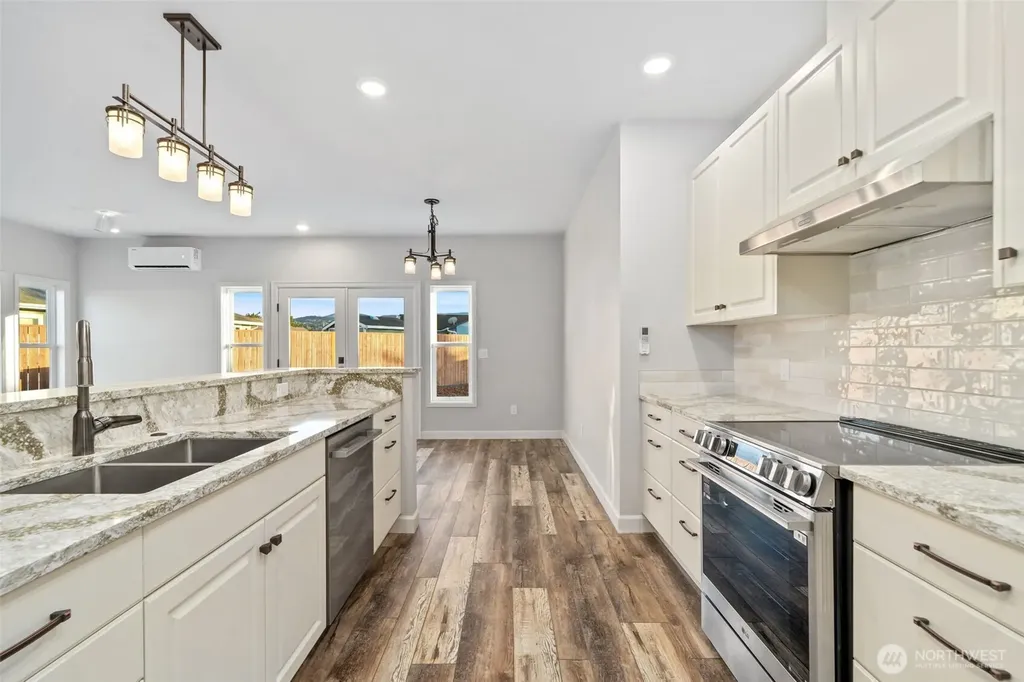 71 Heron Way Sequim WA 98382