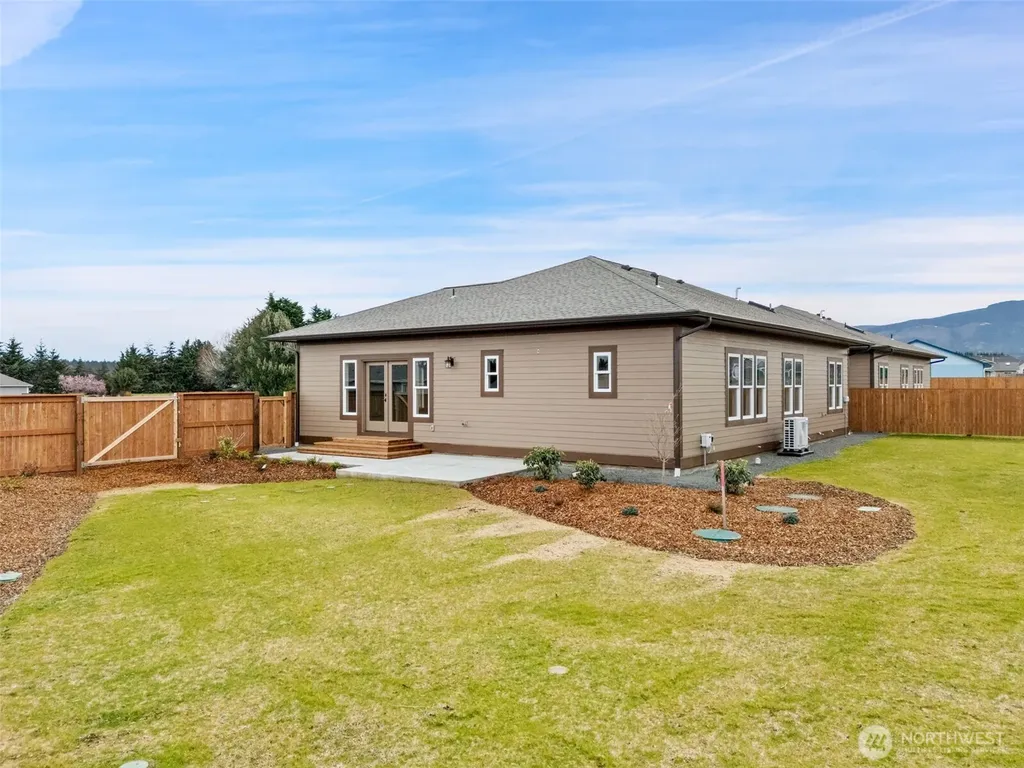 71 Heron Way Sequim WA 98382
