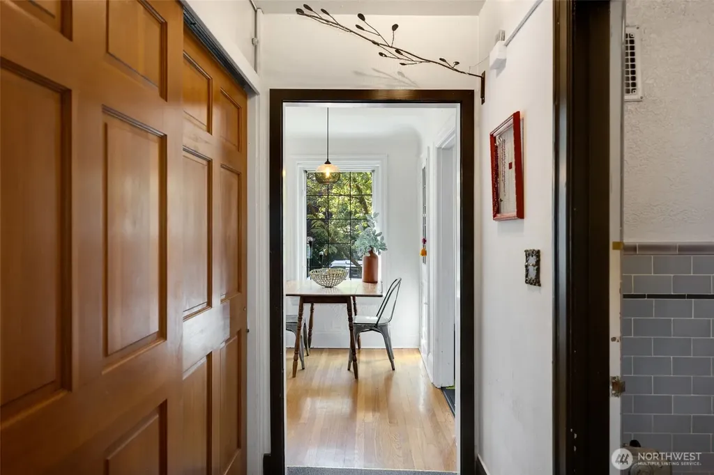 1101 17th Avenue Seattle WA 98122