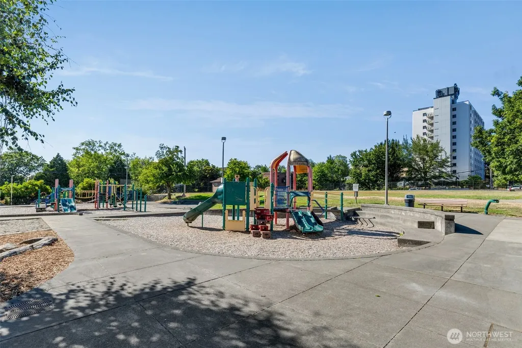 1101 17th Avenue Seattle WA 98122