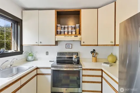 1101 17th Avenue Seattle WA 98122